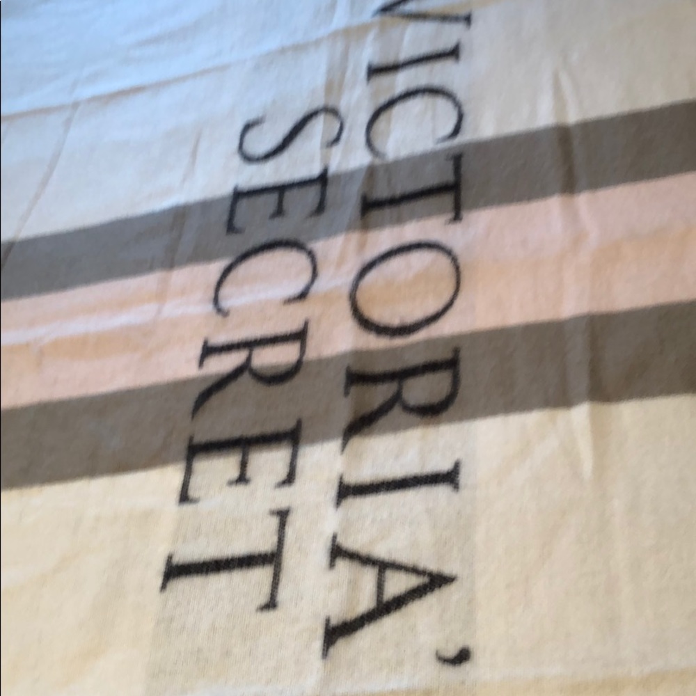 Victoria’s Secret signature fringed throw 54”x60” - Picture 5 of 6